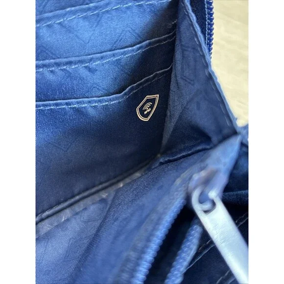 Vera Bradley Ultralight Wallet Floral Blue Zip Around Pockets Inside - Picture 6 of 6